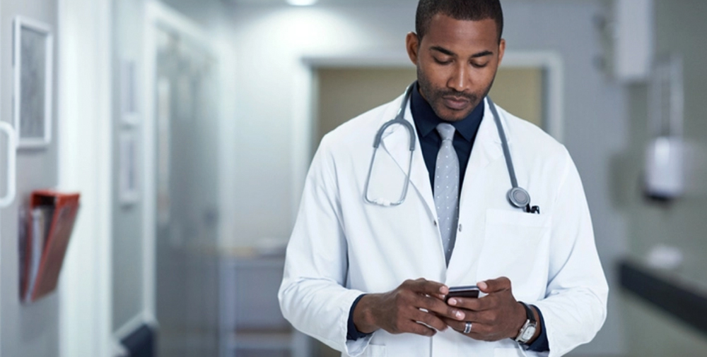 Follow These 5 Steps to Ensure HIPAA Compliance When Texting Patients
